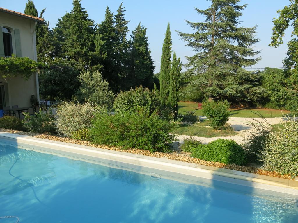 Mas De Mariette Bed and Breakfast Noves Zewnętrze zdjęcie