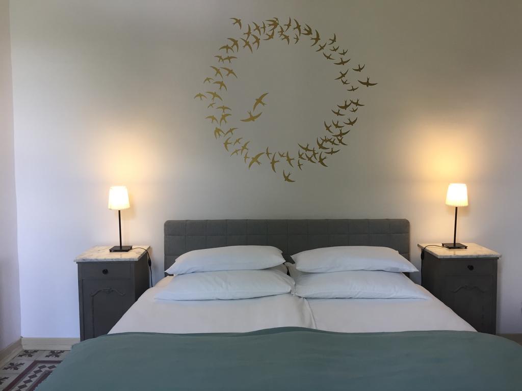 Mas De Mariette Bed and Breakfast Noves Zewnętrze zdjęcie