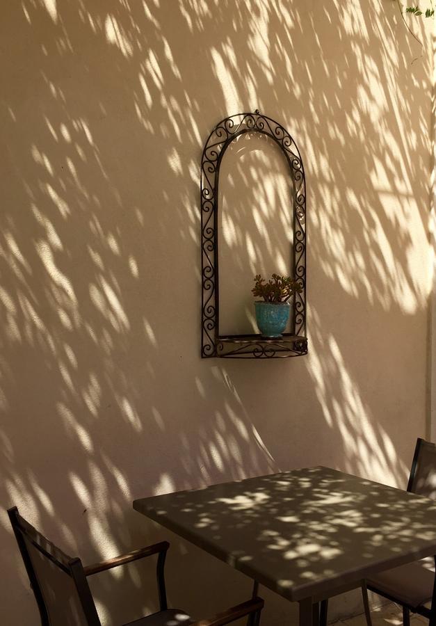 Mas De Mariette Bed and Breakfast Noves Zewnętrze zdjęcie